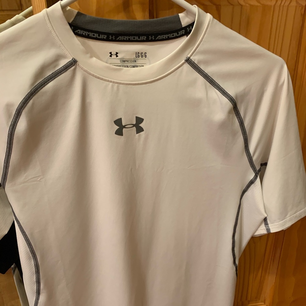 Men’s under Armour compression shirt